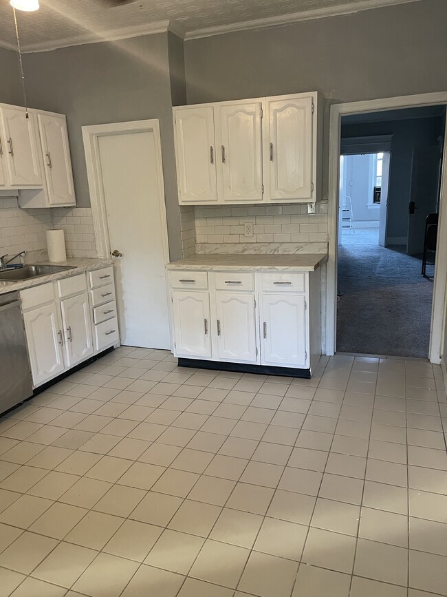 Photo - 1049 Avenue C