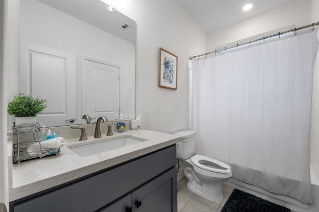 Building Photo - 5214 Sherman St