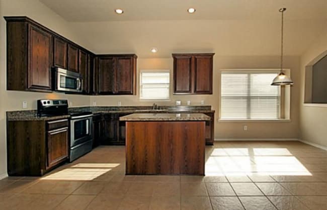 Photo - 508 Highmoor Ct