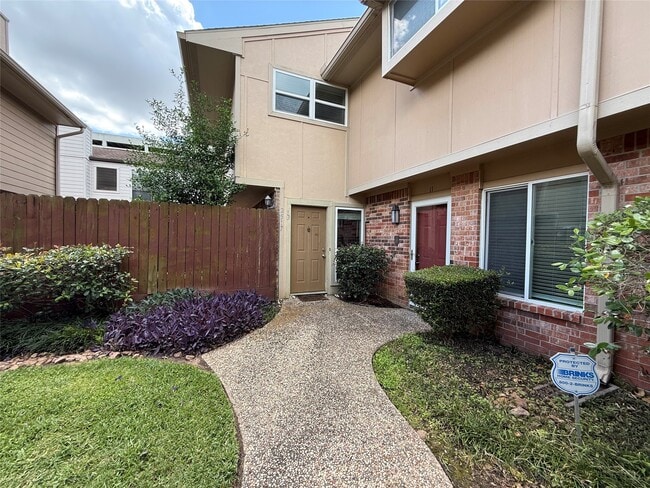 Photo - 2517 Bering Dr Unit 13