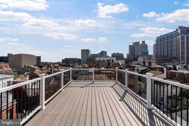 Photo - 919 Stiles St