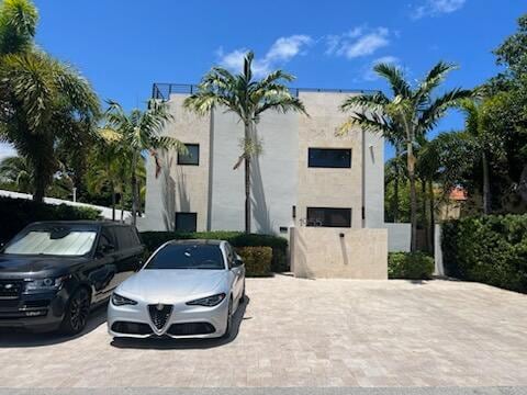 Building Photo - 1955 NE 4th St