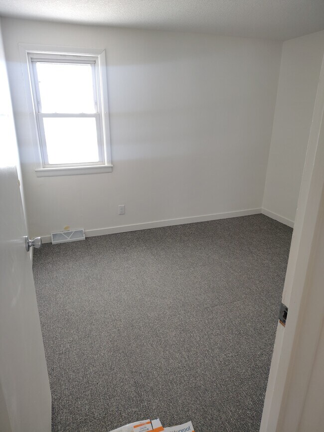 Photo - 403 1st Ave SE Unit #1