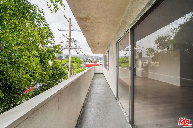 Photo - 131 Orlando Ave Unidad 204