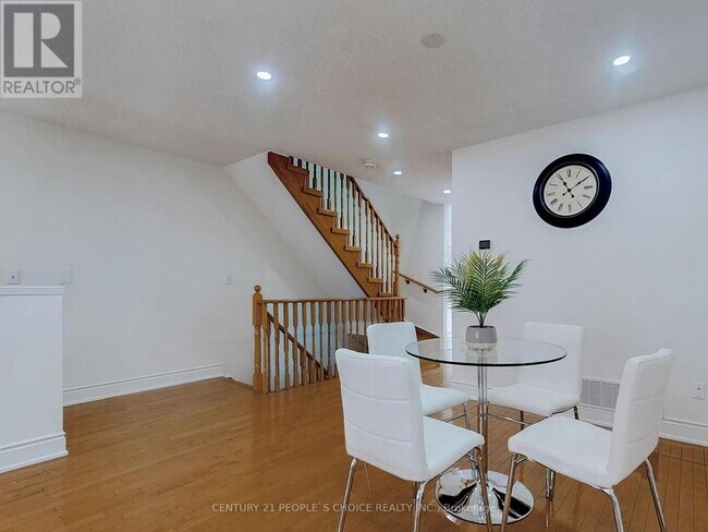 Photo - 5030 Heatherleigh Ave