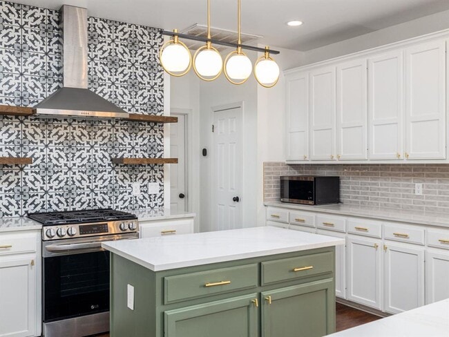 Photo - 2934 Sussex Gardens Ln