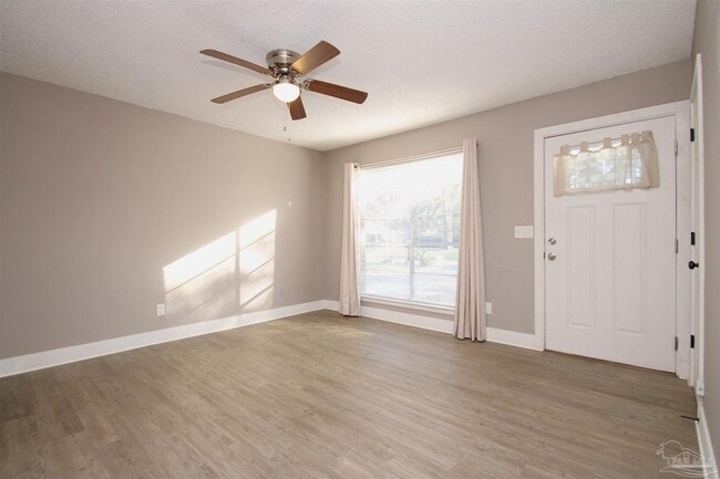 Photo - 5180 Catalina St