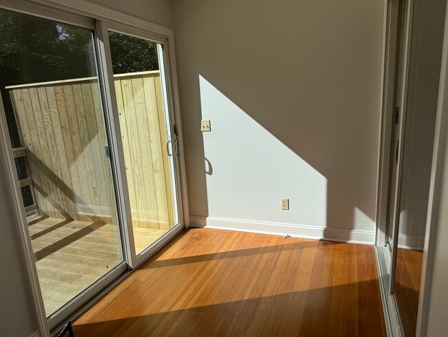 1 Quaker Ln Unit 1