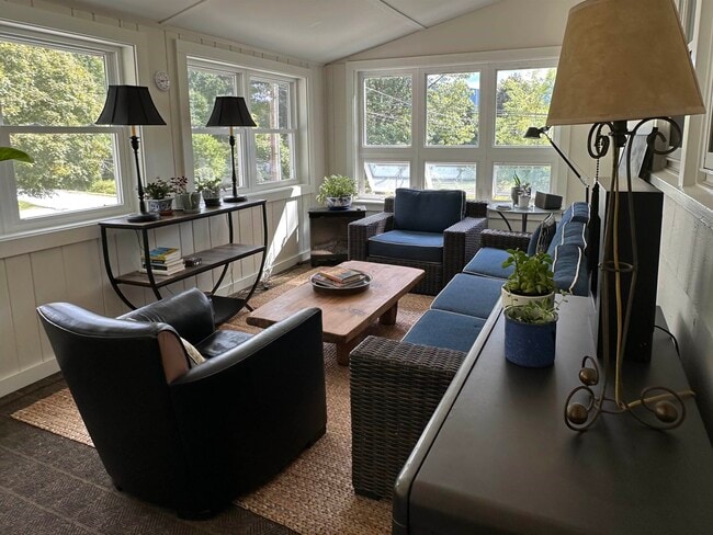 Photo - 51 Spruce St