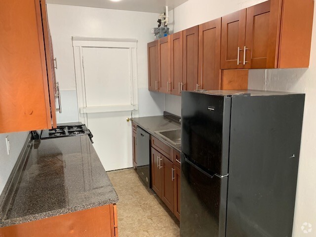 Kitchen - 1162 Boylston St Unit 1 Rental