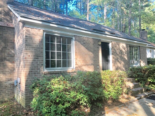 Photo - 737 branniff drive