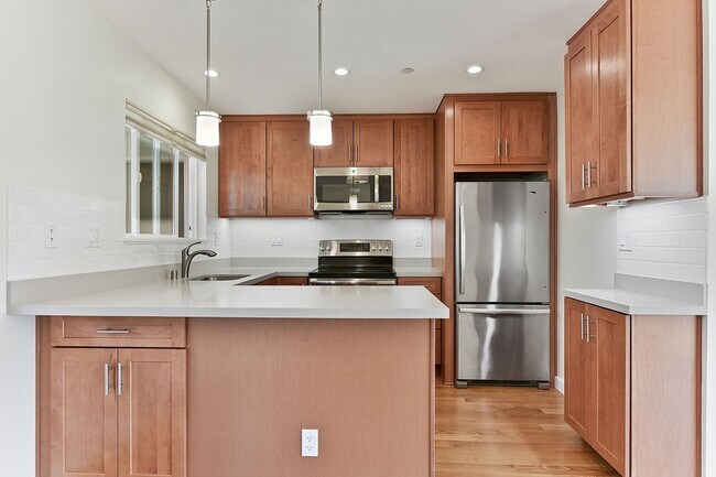 Kitchen - 25 Bayo Vista Way