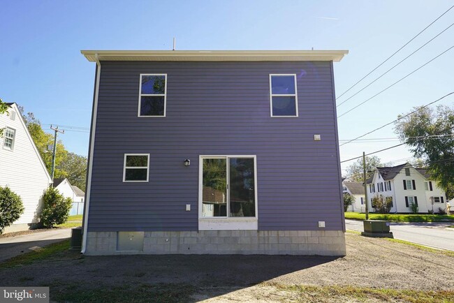 Photo - 621 Cedar St