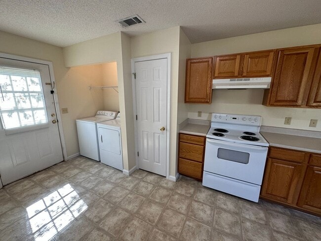 Photo - 801A Jessica Ln.