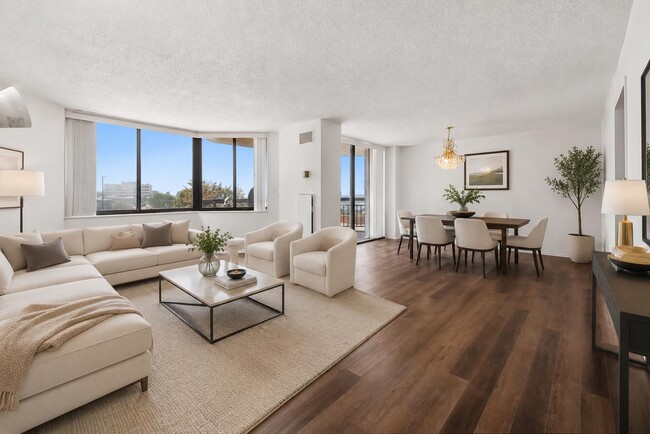 Building Photo - 226 Harmon Cove Tower Unit 226