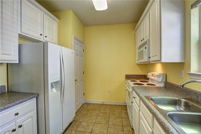 Photo - 4620 Twin Hickory Lake Dr