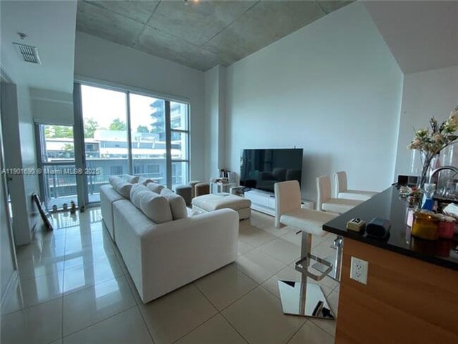 Photo - 3301 NE 1st Ave Unit 3301 NE 1st Ave  M0706