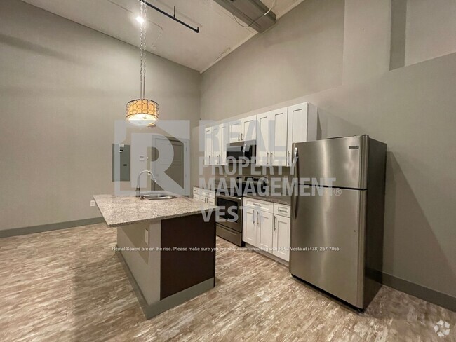 Building Photo - Studio Apartment - Prime Downtown Location Unit Apartment 101