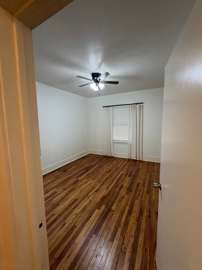 Photo - 339 Kayton Ave Unidad 1