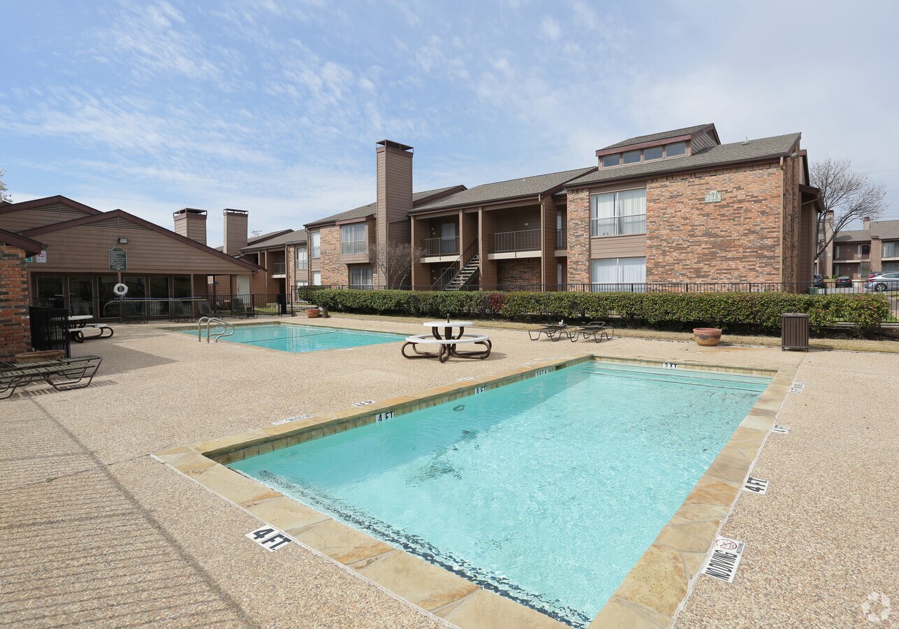 The Crossings On Walnut Hill Apartments For Rent In Irving
