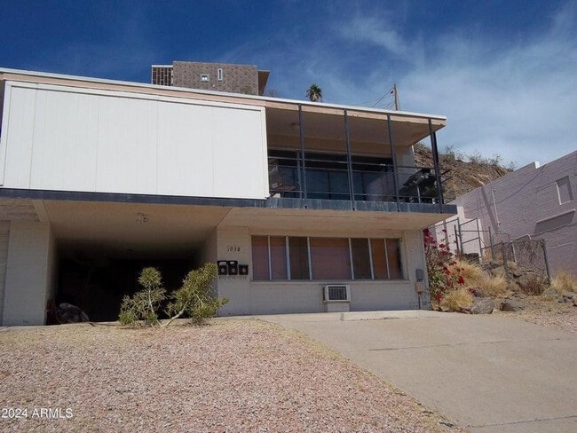 Building Photo - 1038 E El Caminito Dr Unit Apt 3