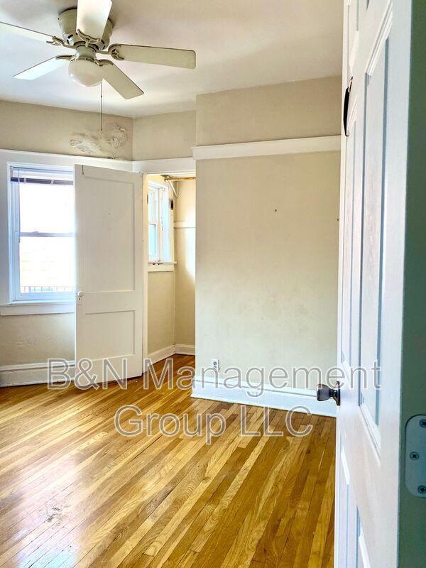 Photo - 1059 W Dakin St Unidad #3