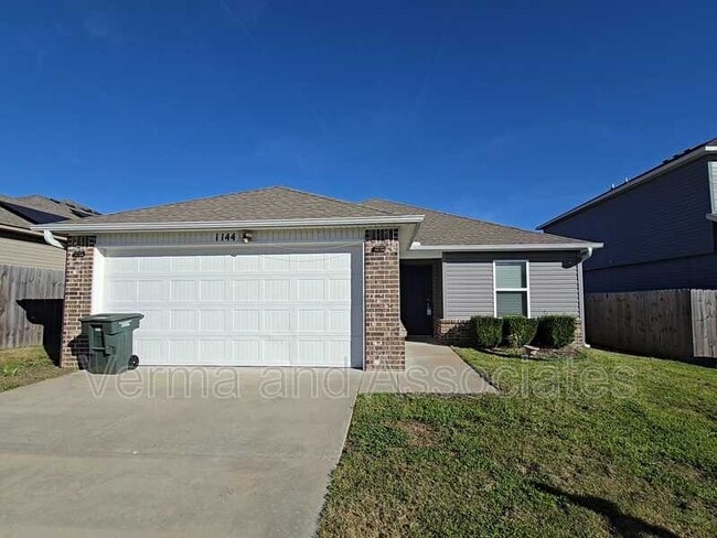 Building Photo - 1144 S Jaybird Ln