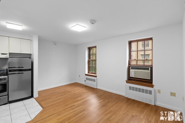 Building Photo - 8-10 Clark Street Rental