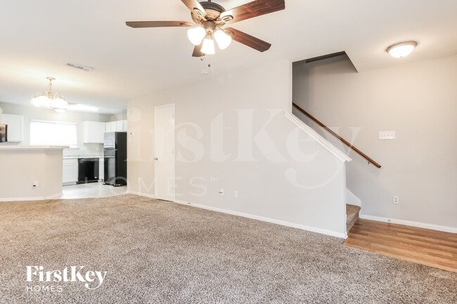 Photo - 15613 Martineau St