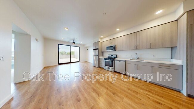 Building Photo - 532 Union St