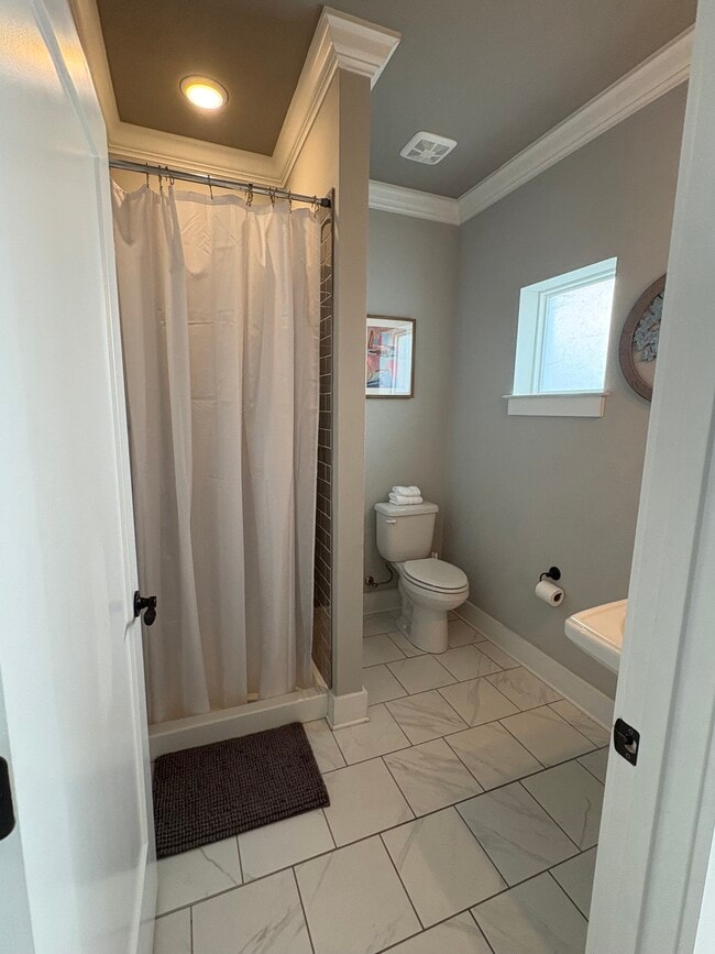 424 Ziegler St
