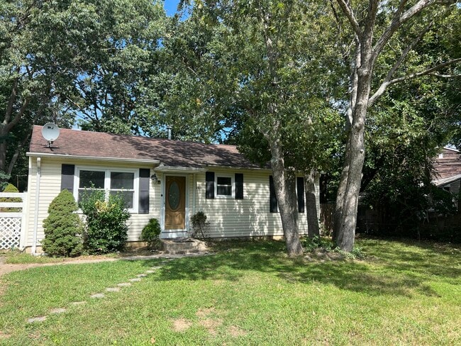 Building Photo - 161 Ronald Rd Rental