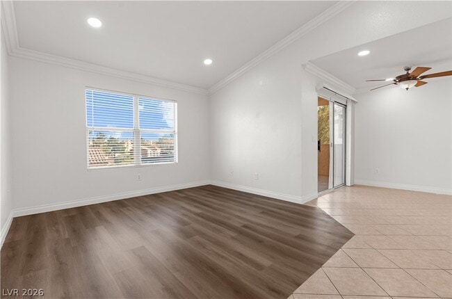 Building Photo - 1150 N Buffalo Dr Unit 2059