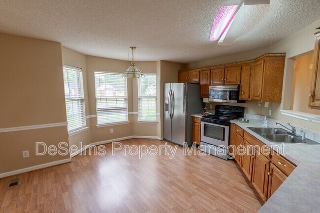 Photo - 1009 Norwood Ct