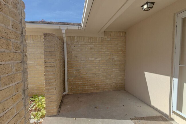 Photo - 9806 Cane Creek Dr