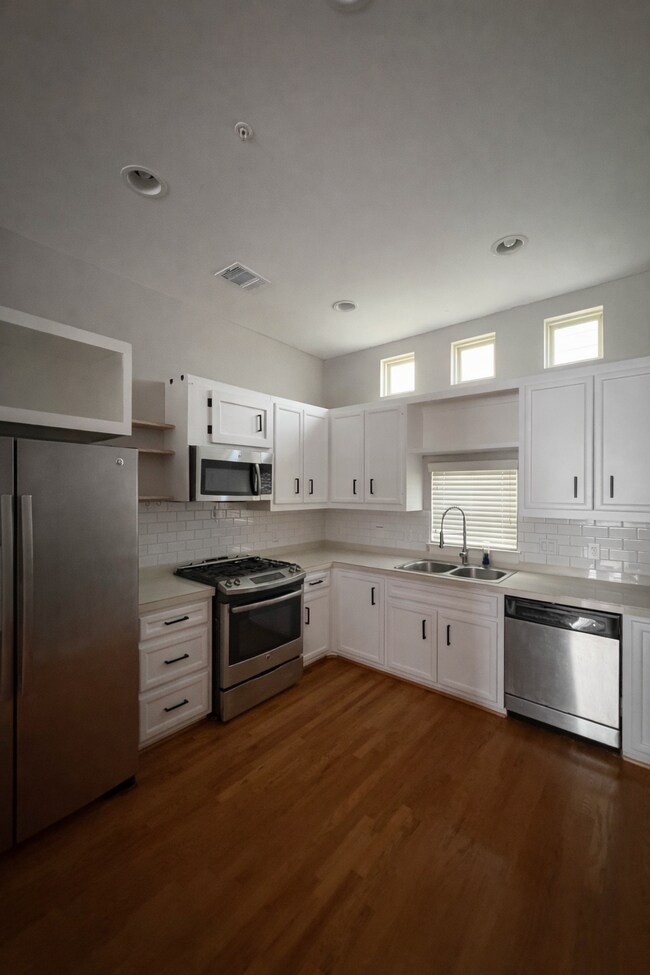 Photo - 5941 S Loop E