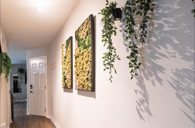 Photo - 2415 McGowen St