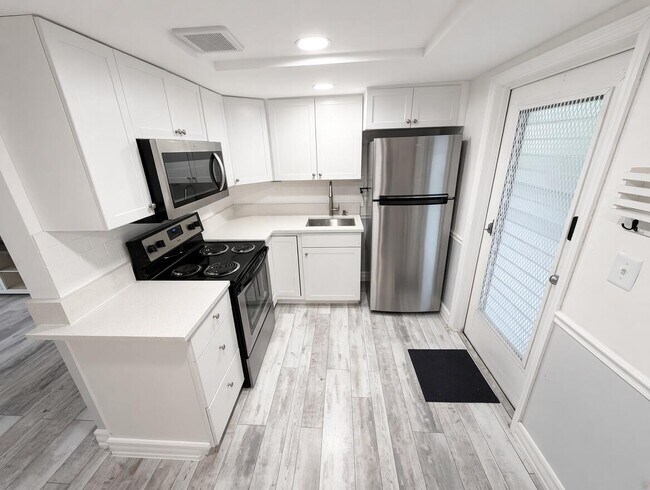 Photo - 209 SE 6th St Unit 11