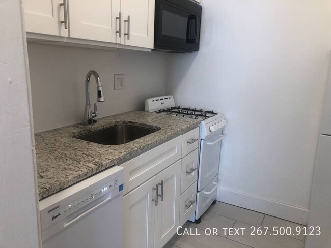 Great Location. Cozy 2 bedrooms. Walk to ... - Great Location. Cozy 2 bedrooms.  Walk to ... Apartment Unit 2F