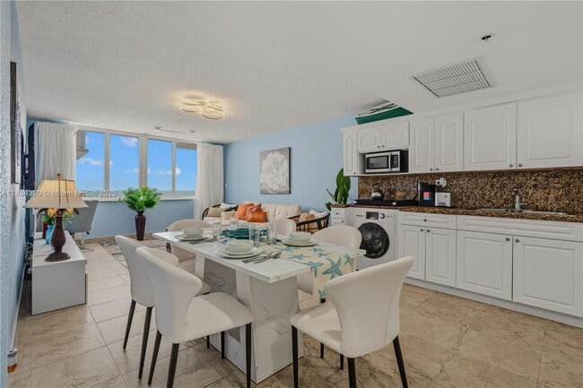 Building Photo - 19201 Collins Ave Unit 349