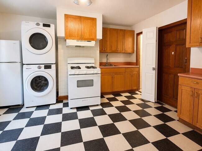 Building Photo - 310 R Prospect St Unit 1