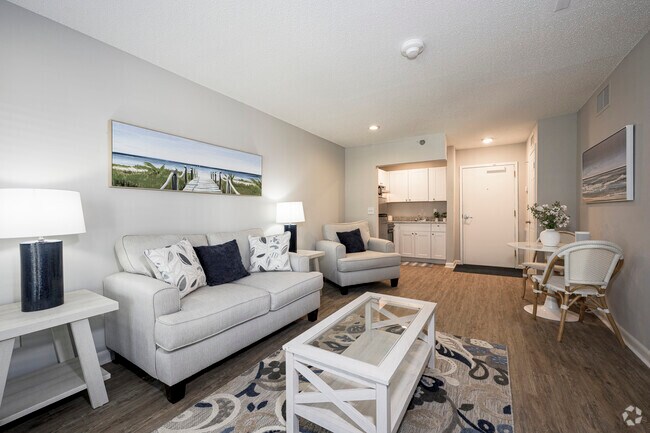 1 habitación, 1 baño - 600 pies cuadrados - Sala de estar - Kings Reserve Sanford LLC