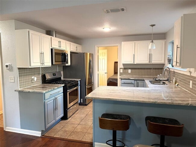 Photo - 3616 Munson St