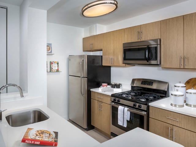 The Graham at Southern Towers Apartments For Rent in