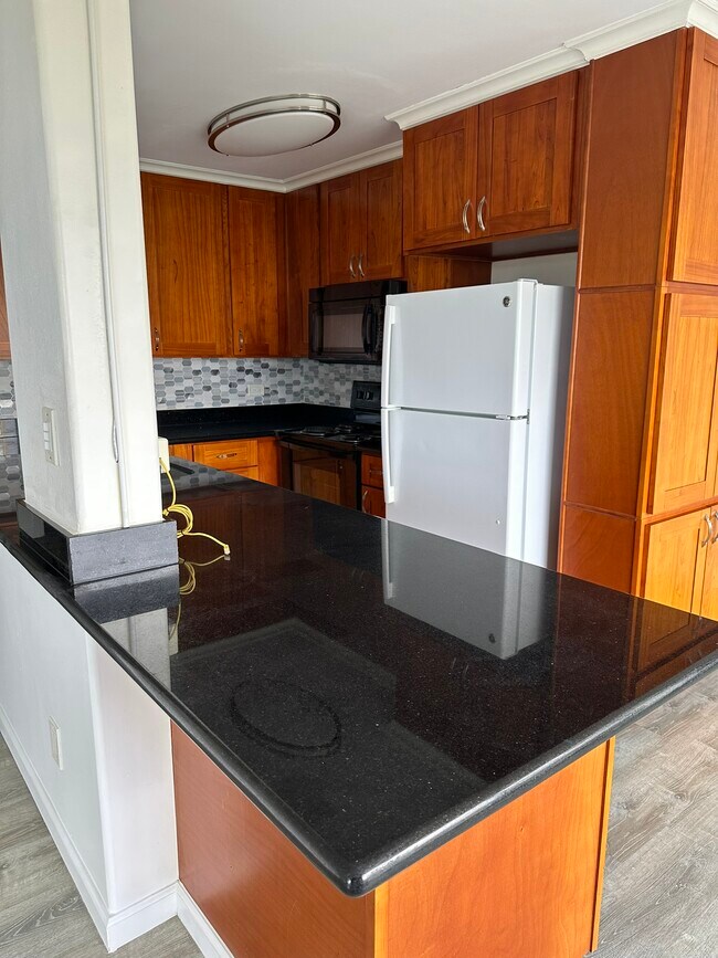 Photo - 2085 Ala Wai Blvd Unit B113