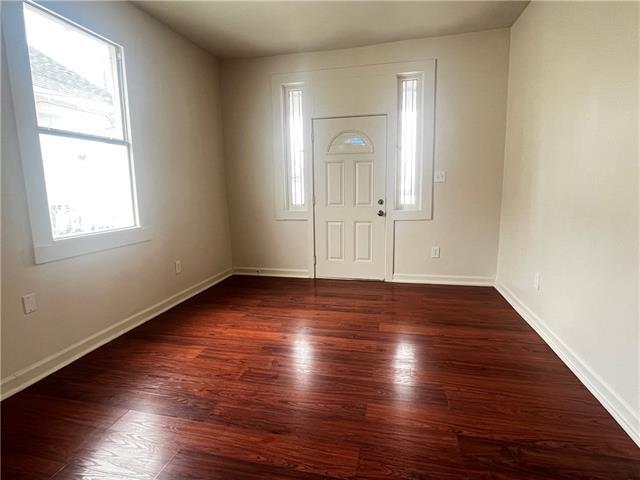 Photo - 3140 Toulouse St