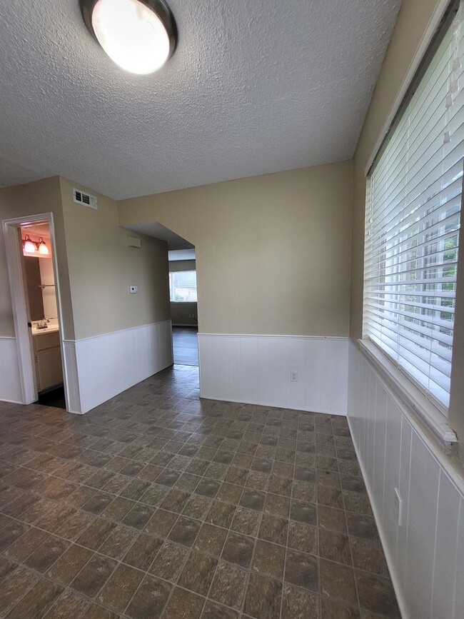 Photo - (2) Bed+Study/(2.5) Bath Townhome w/ Pool Access! Available NOW!
