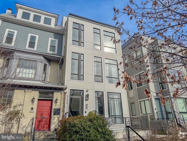 Building Photo - 5309 Connecticut Ave NW Unit 2 Rental