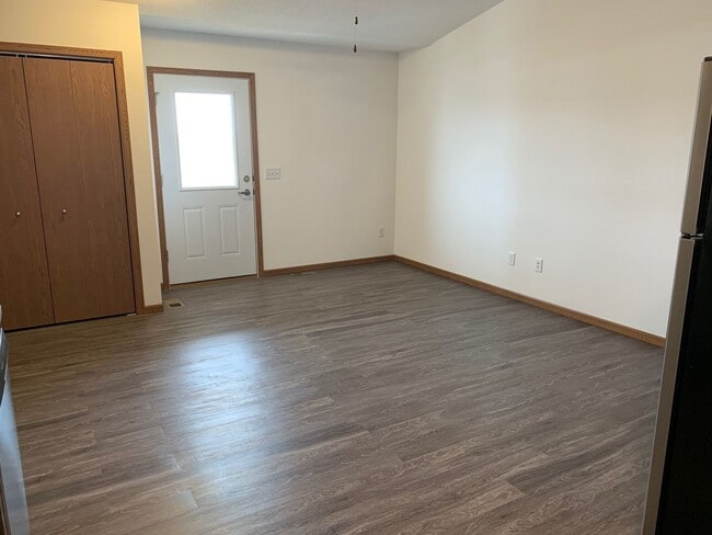 Photo - Welcome to Lipton Apartments – Your New Ho... Unit 100-10