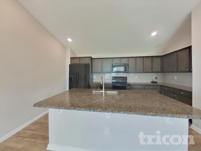 Photo - 8096 Hind Wy